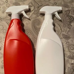 Set of 2 plastic spray bottles,500 ml each(16 oz)
